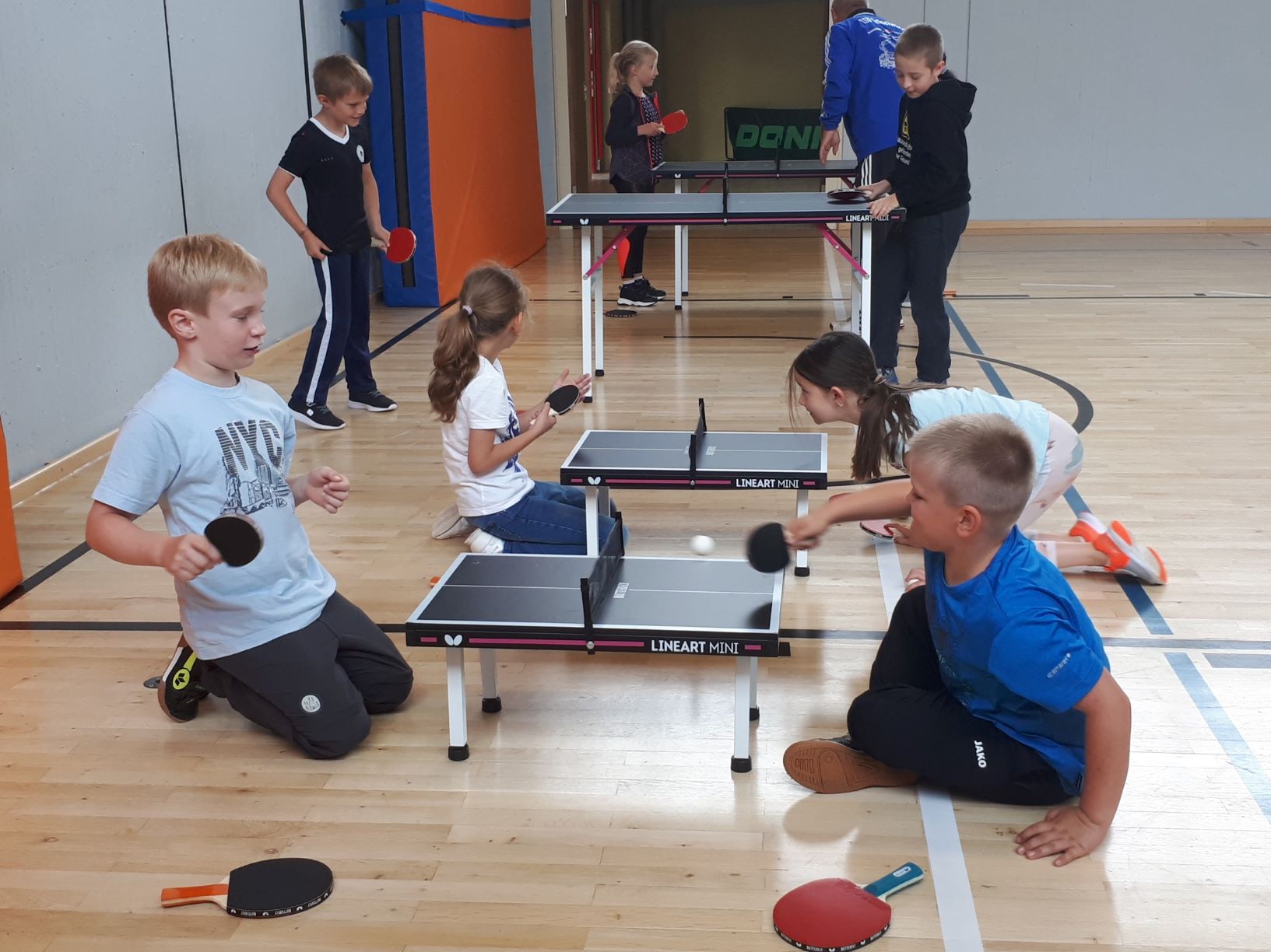 Tischtennis Mobil an der Drei-Franken-Grundschule in Geiselwind